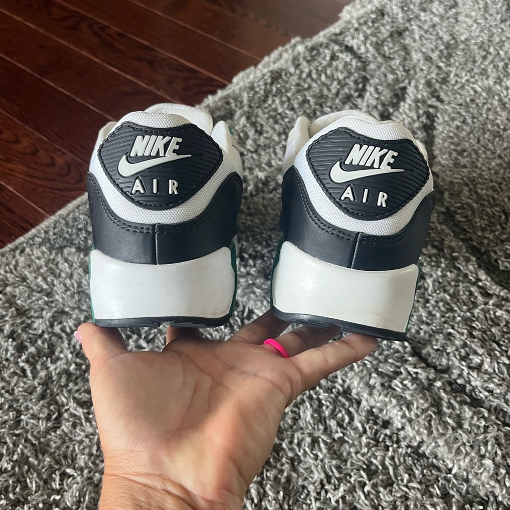 Nike Air Max White and Green Sneakers - Picture 5 of 8